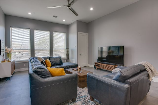 2239 Lovedale Avenue 105, Dallas, TX 75235
