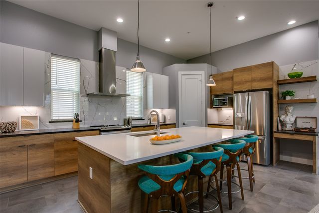 2239 Lovedale Avenue 105, Dallas, TX 75235