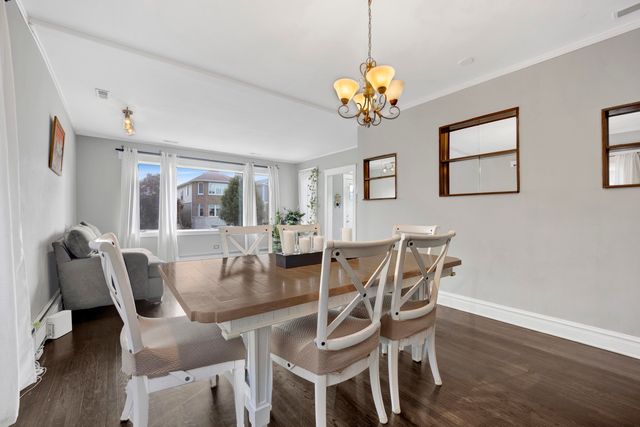 7807 W Cressett Drive W, Elmwood Park, IL 60707