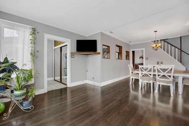 7807 W Cressett Drive W, Elmwood Park, IL 60707