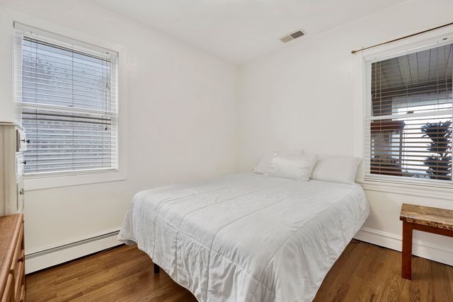 7807 W Cressett Drive W, Elmwood Park, IL 60707