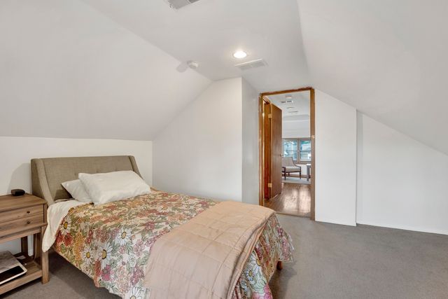 7807 W Cressett Drive W, Elmwood Park, IL 60707