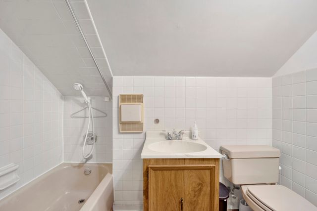 7807 W Cressett Drive W, Elmwood Park, IL 60707