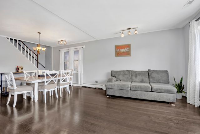 7807 W Cressett Drive W, Elmwood Park, IL 60707