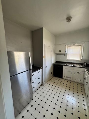 403 14th Street S, Fargo, ND 58103
