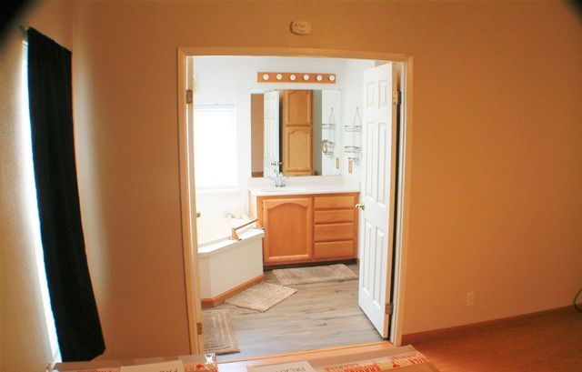 3032 OAKBRIDGE Drive 3032, San Jose, CA 95121