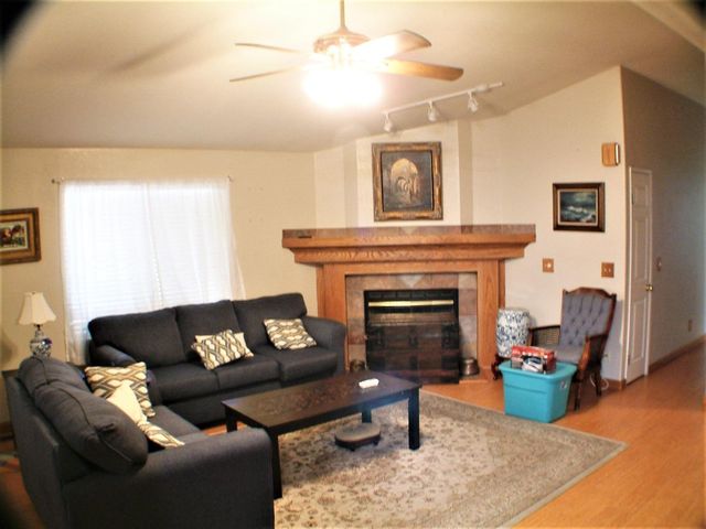 3032 OAKBRIDGE Drive 3032, San Jose, CA 95121