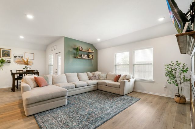 102 Sunberry Drive, Caddo Mills, TX 75135