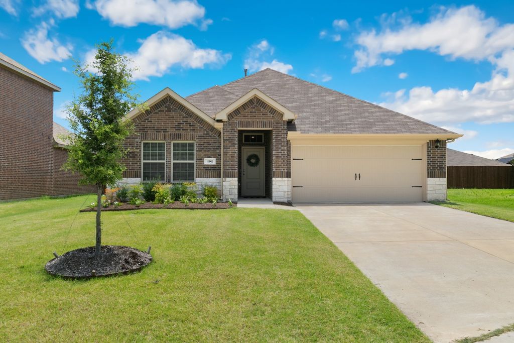 102 Sunberry Drive, Caddo Mills, TX 75135