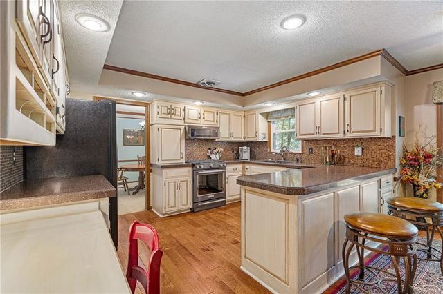 13212 W 84th Street, Lenexa, KS 66215