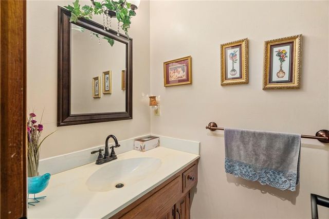 13212 W 84th Street, Lenexa, KS 66215