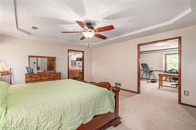 13212 W 84th Street, Lenexa, KS 66215