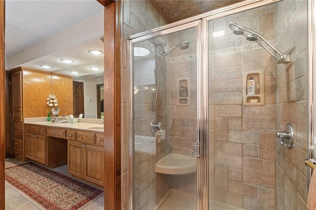 13212 W 84th Street, Lenexa, KS 66215