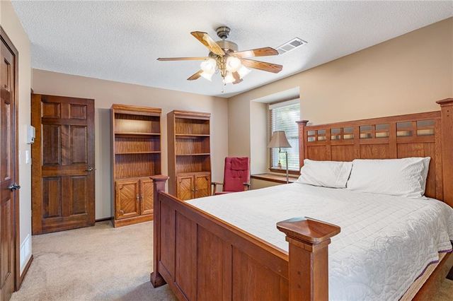 13212 W 84th Street, Lenexa, KS 66215