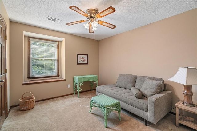 13212 W 84th Street, Lenexa, KS 66215