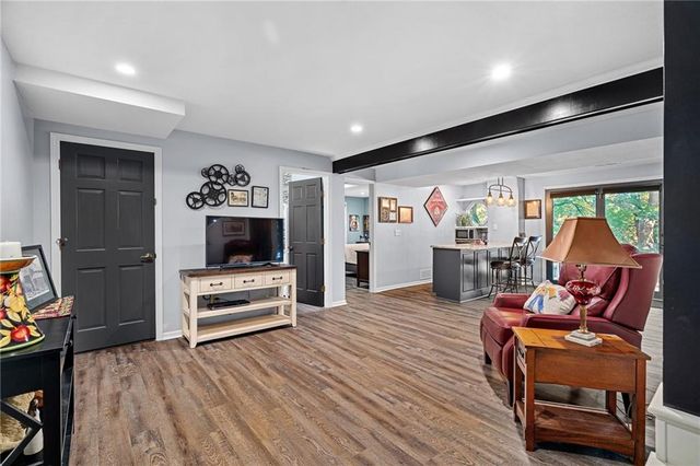 13212 W 84th Street, Lenexa, KS 66215