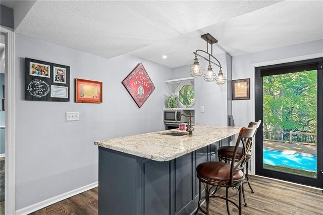 13212 W 84th Street, Lenexa, KS 66215