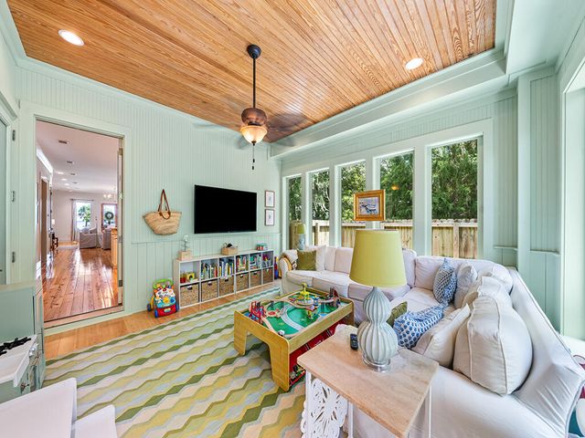 374 E Mitchell Avenue, Santa Rosa Beach, FL 32459