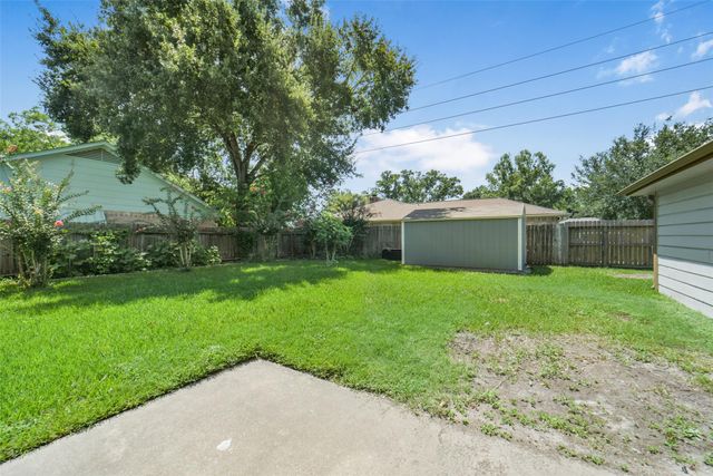 13615 Pepper Knoll Drive, Houston, TX 77065