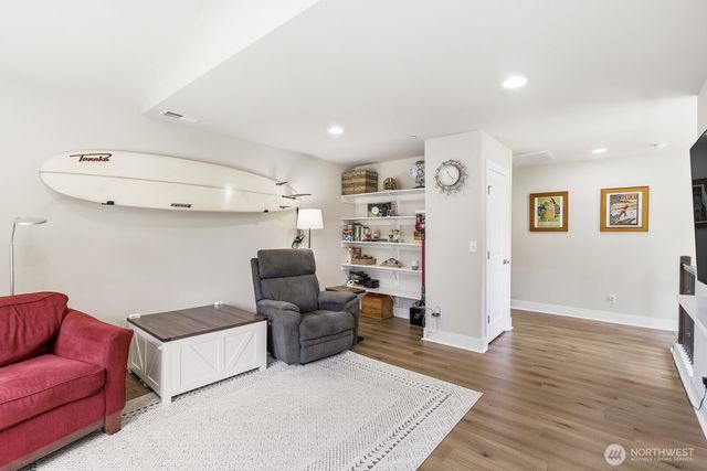 7430 NE 202nd Place, Kenmore, WA 98028