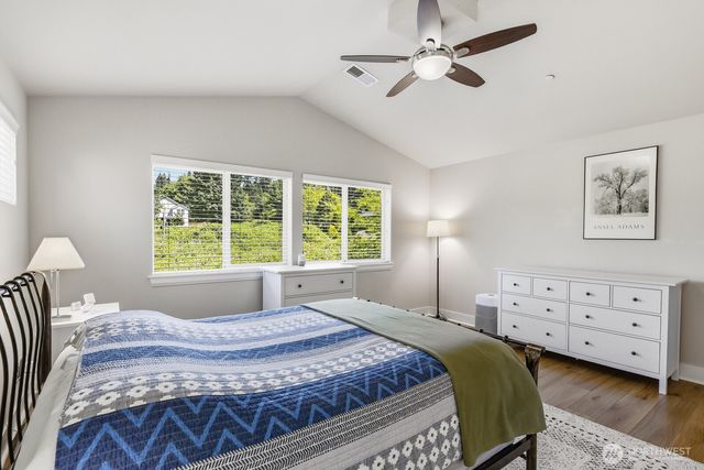 7430 NE 202nd Place, Kenmore, WA 98028