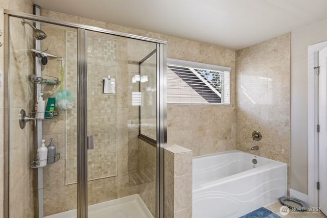 7430 NE 202nd Place, Kenmore, WA 98028