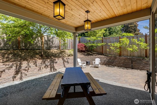 7430 NE 202nd Place, Kenmore, WA 98028