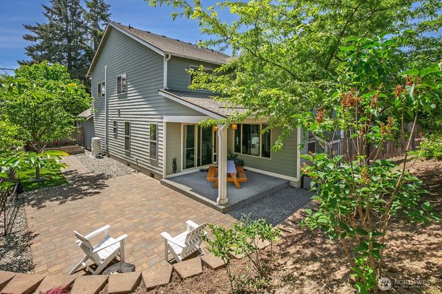 7430 NE 202nd Place, Kenmore, WA 98028