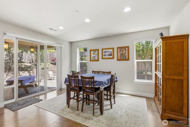 7430 NE 202nd Place, Kenmore, WA 98028