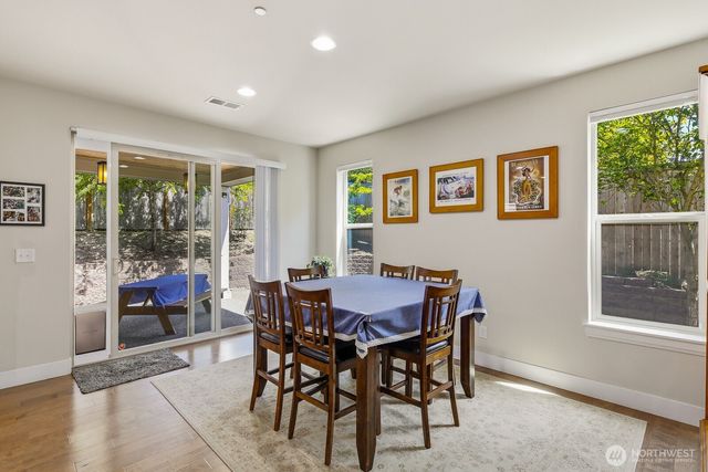 7430 NE 202nd Place, Kenmore, WA 98028