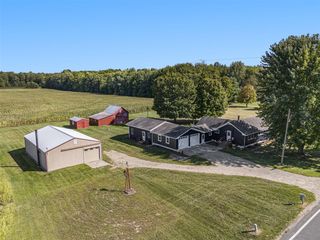 22571 County Road 687, Bangor, MI 49013
