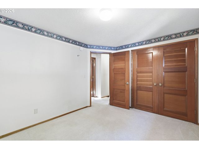 28236 HIST. COLUMBIA RIVER Hwy, Troutdale, OR 97060