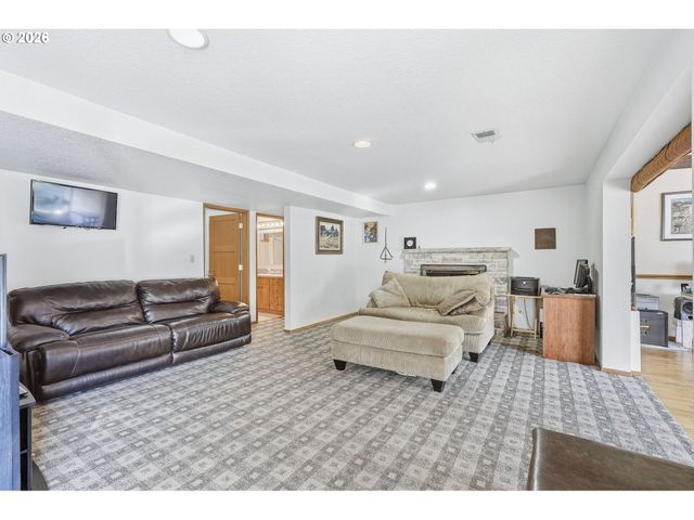 28236 HIST. COLUMBIA RIVER Hwy, Troutdale, OR 97060