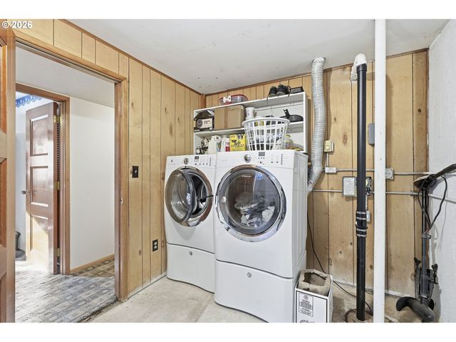 28236 HIST. COLUMBIA RIVER Hwy, Troutdale, OR 97060