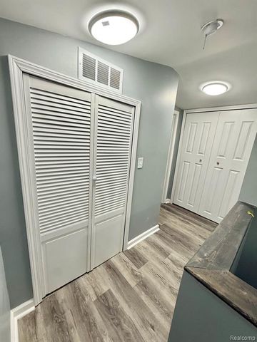 3336 Leta Avenue, Burton, MI 48529