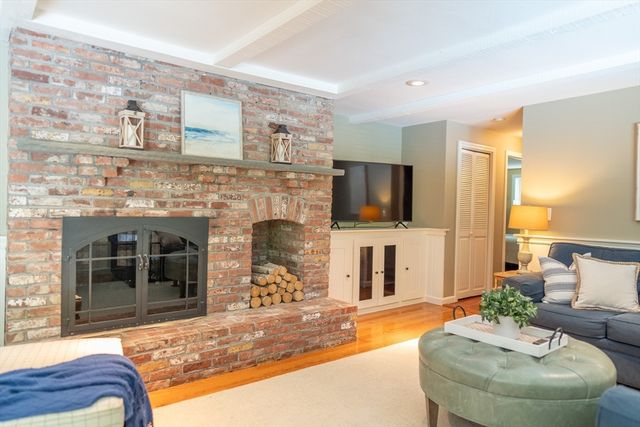 121 Salt Rock Rd, Barnstable, MA 02630