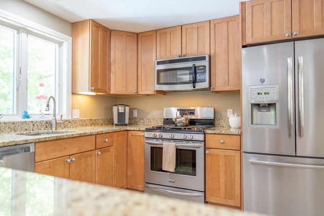 121 Salt Rock Rd, Barnstable, MA 02630