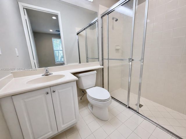 3909 White Peacock Ln, Coconut Creek, FL 33073