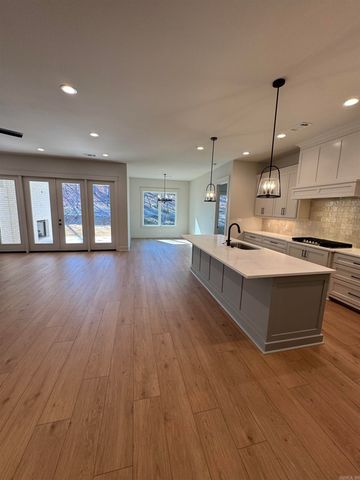 129 Kinley Loop, Little Rock, AR 72223