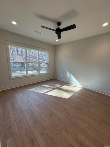 129 Kinley Loop, Little Rock, AR 72223