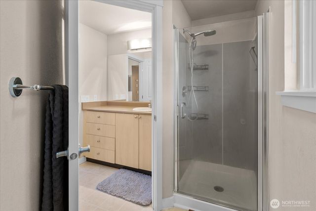 26027 106th Place SE #C302, Kent, WA 98030