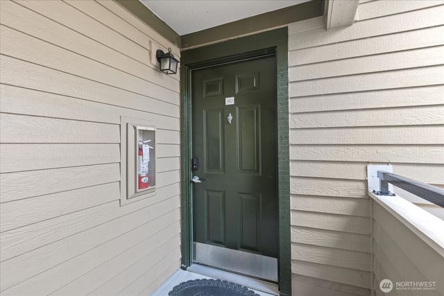26027 106th Place SE #C302, Kent, WA 98030