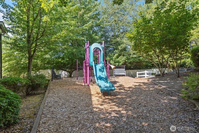 26027 106th Place SE #C302, Kent, WA 98030