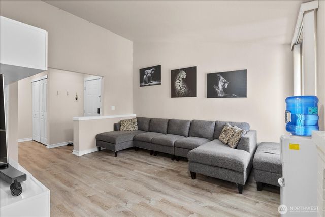 26027 106th Place SE #C302, Kent, WA 98030