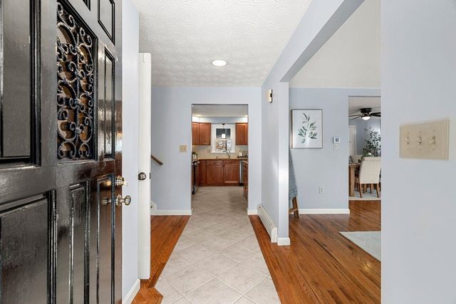 24 Beechwood Road, Hudson, NH 03051