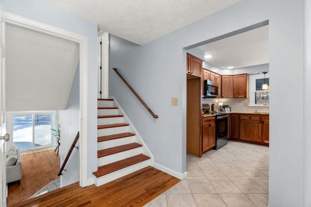 24 Beechwood Road, Hudson, NH 03051