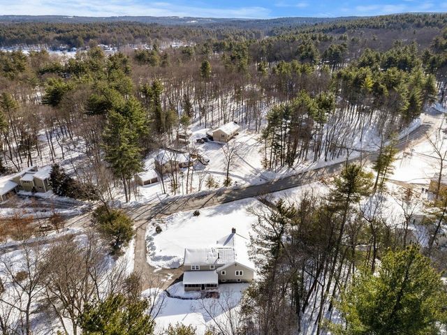 24 Beechwood Road, Hudson, NH 03051
