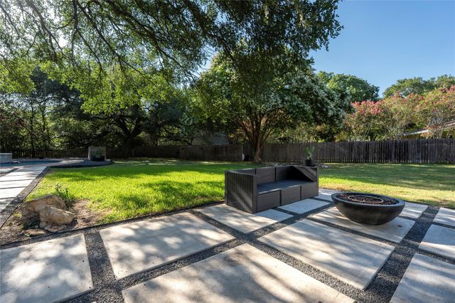 407 Canyon Wren DR, Buda, TX 78610