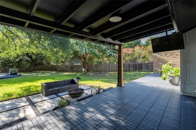 407 Canyon Wren DR, Buda, TX 78610