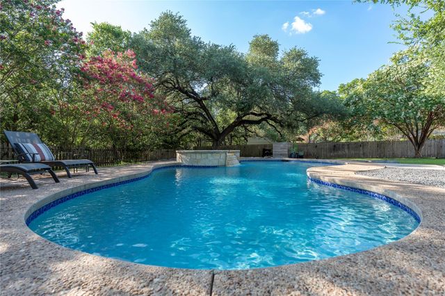 407 Canyon Wren DR, Buda, TX 78610